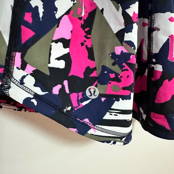 Lululemon Flowy Tank Size 8 - Picture 5 of 5